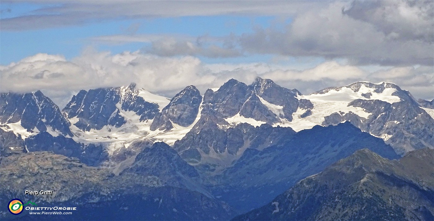 71 Zoom sul massiccio del Bernina.JPG - 